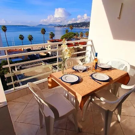 Apartment T2 Pieds Dans L'Eau,Vue Mer,Wifi,Clim