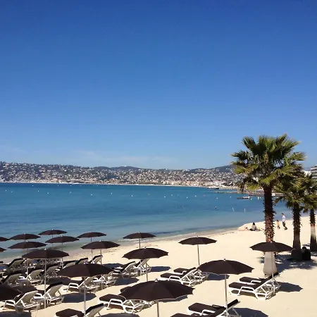 T2 Pieds Dans L'Eau,Vue Mer,Wifi,Clim Apartment Antibes