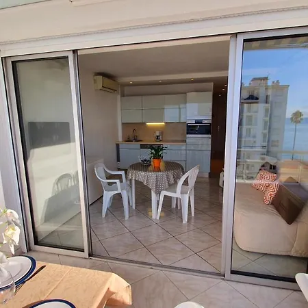 Apartment T2 Pieds Dans L'Eau,Vue Mer,Wifi,Clim